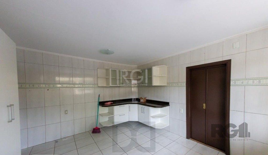 Casa para Venda - 450m², 4 dormitórios, sendo 3 suites, 5 vagas - Nonoai — foto 19