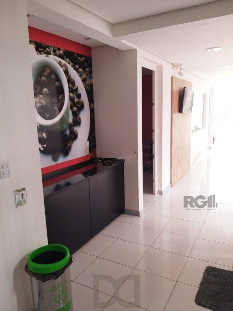 Casa comercial com 12 dormitórios no bairro Teresópolis — foto 4