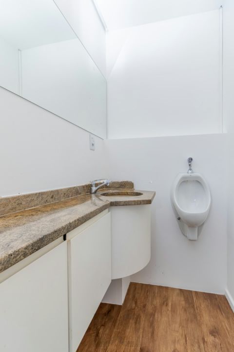 Sala / Conjunto Comercial à venda no Bairro Moinhos de Vento - Porto Alegre — foto 30