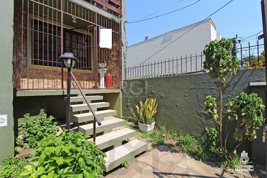 Casa para Venda - 202m², 4 dormitórios, sendo 1 suites, 3 vagas - Petrópolis — foto 26