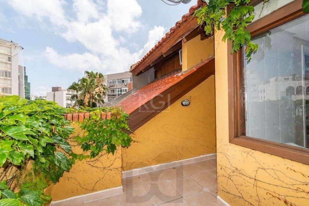 Apartamento 94m² - semi mobiliado, 2 dormitórios, 1 suíte, terraço e 2 vagas de garagem no Moinhos de Vento — foto 16
