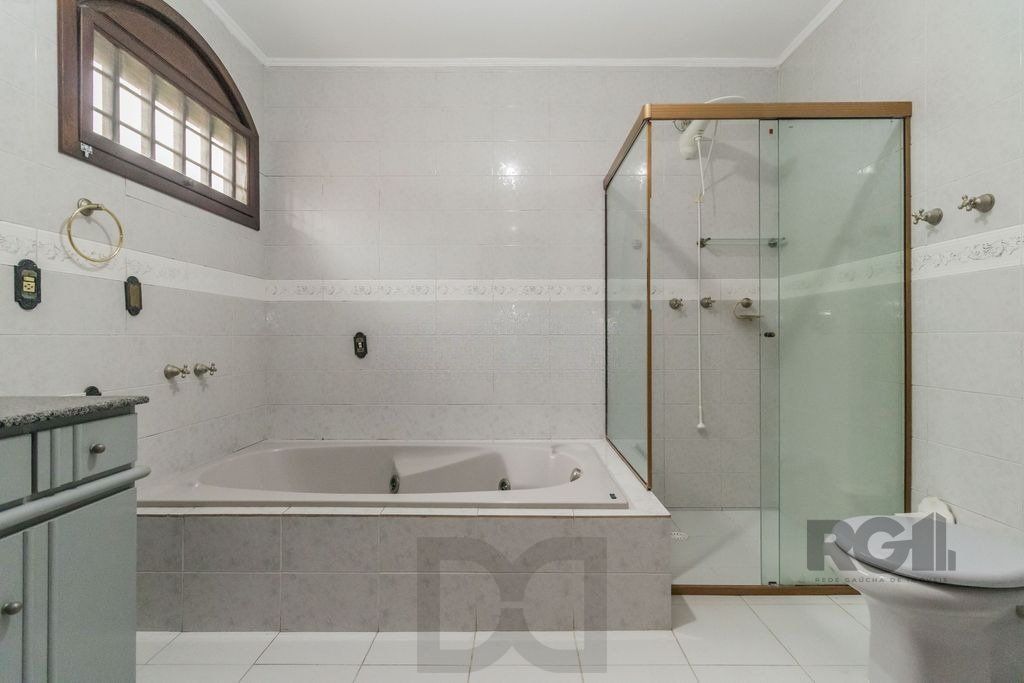 Casa com 287m², 5 dormitórios, piscina, 4 vagas no bairro Jardim Itu — foto 20