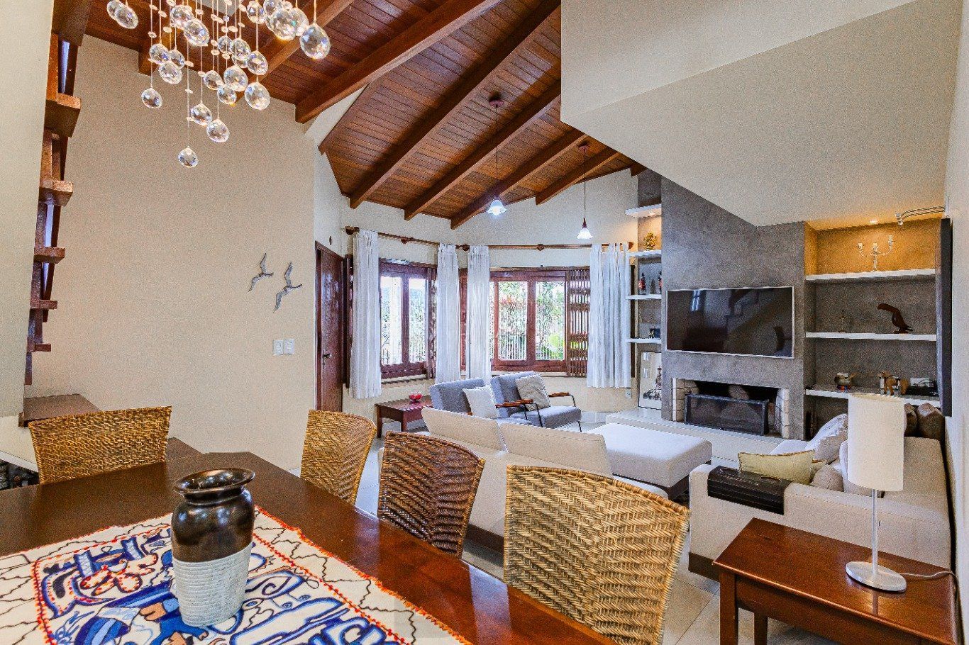 Casa de 4 dormitórios e 208m² à venda no Bairro Jardim Botânico, Porto Alegre. — foto 8
