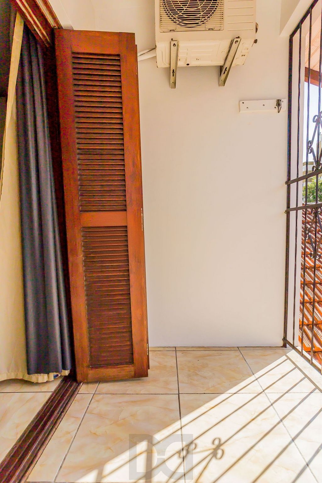 Casa de 6 dormitórios à venda No Bairro Jardim do Salso - Porto Alegre — foto 22