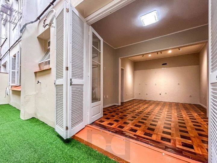 Apartamento garden de 01 dormitorio com suite no bairro Bom Fim/ Porto alegre. — foto 1