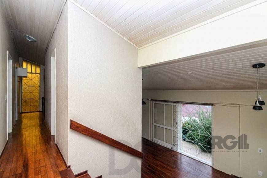 Excelente casa de 147m² com 3 dormitórios, 4 vagas e 1 piscina. — foto 5
