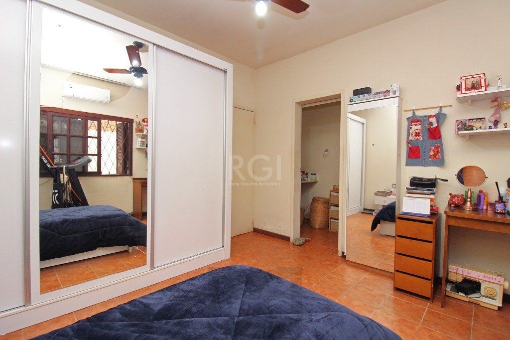 Casa para Venda - 150m², 4 dormitórios, sendo 1 suites, 3 vagas - Nonoai — foto 24