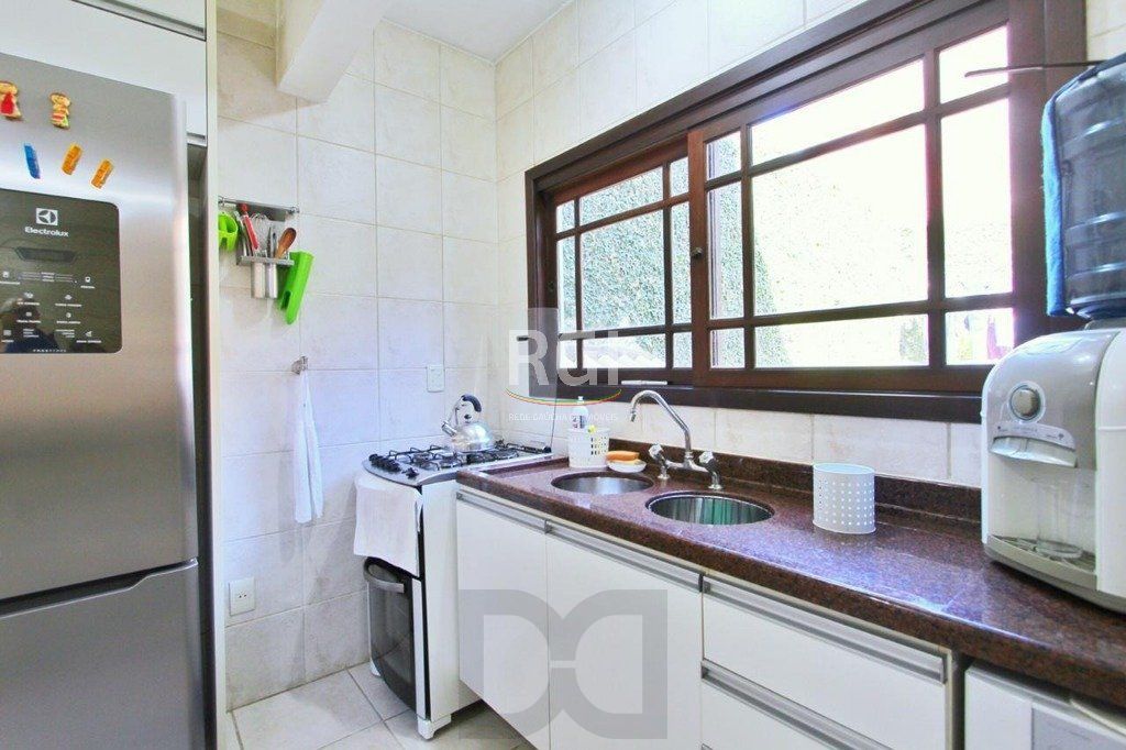 Casa para Venda - 260m², 5 dormitórios, sendo 2 suites, 4 vagas - Teresópolis — foto 18
