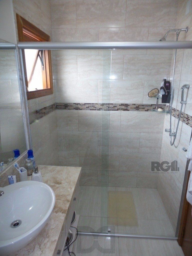 Excelente casa em condomínio com 3 dormitórios e 4 vagas. — foto 11