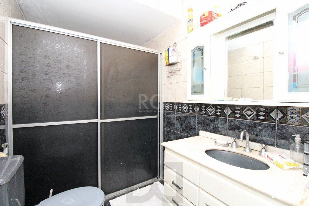Casa para Venda - 202m², 4 dormitórios, sendo 1 suites, 3 vagas - Petrópolis — foto 17