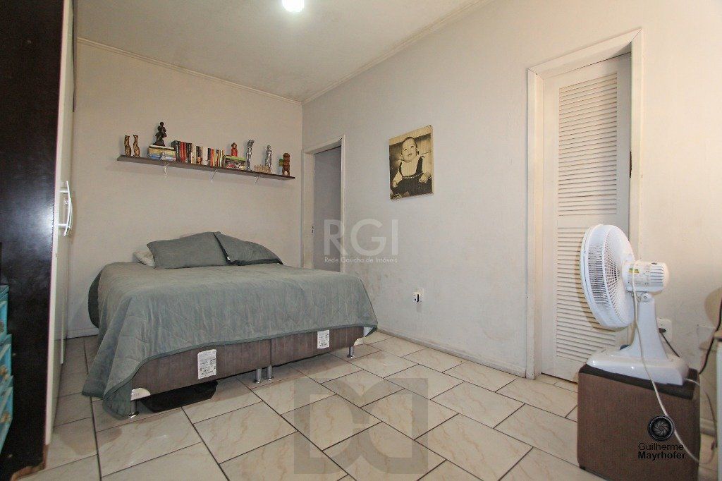 Casa para Venda - 300m², 6 dormitórios, sendo 1 suites, 3 vagas - Menino Deus — foto 29