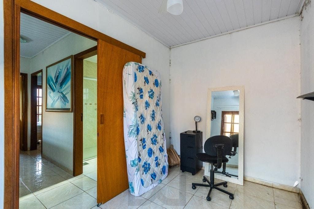 Casa de 3 dormitórios no Bairro Lomba do Pinheiro - Porto Alegre — foto 9