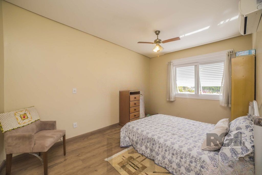 Casa de 4 dormitórios no bairro Glória — foto 13