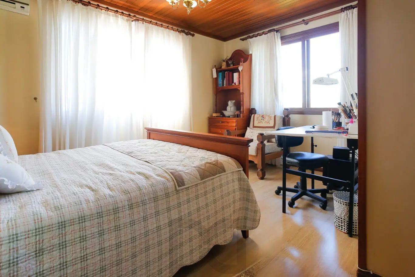 Casa com 3 dormitórios no Bairro Tristeza, em Porto Alegre — foto 15