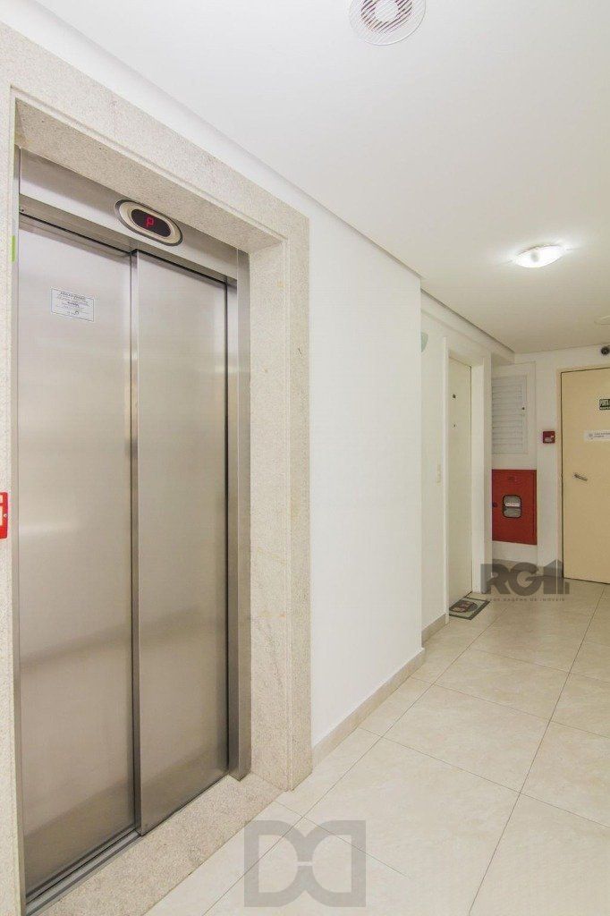 Apartamento 50m² - 2 dormitórios e 1 vaga no bairro Partenon — foto 13