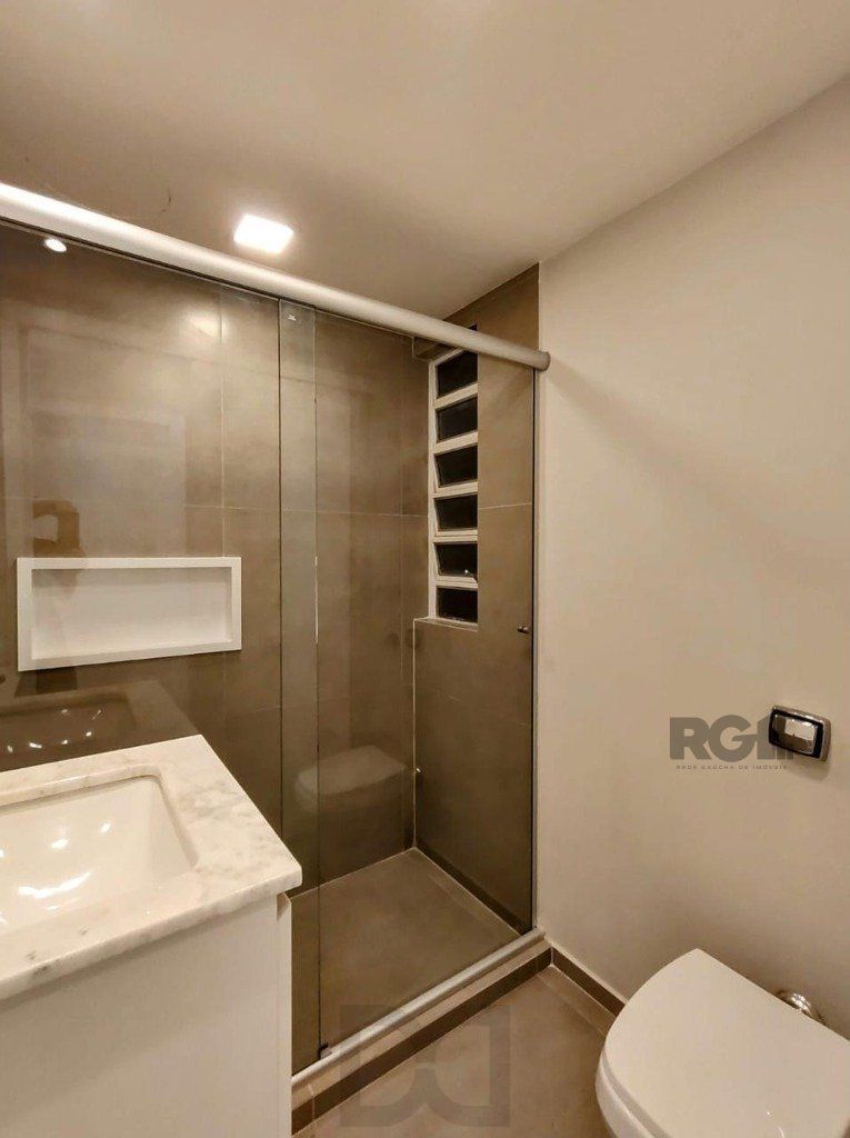 Apartamento semi mobiliado, 67m², 2 dormitórios, 1 vaga no bairro Petrópolis — foto 21