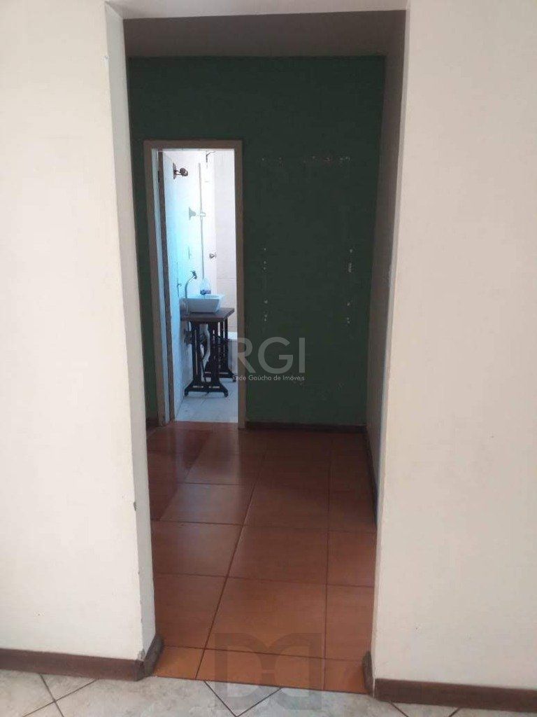 Casa para Venda - 200m², 6 dormitórios, 4 vagas - Tristeza — foto 10