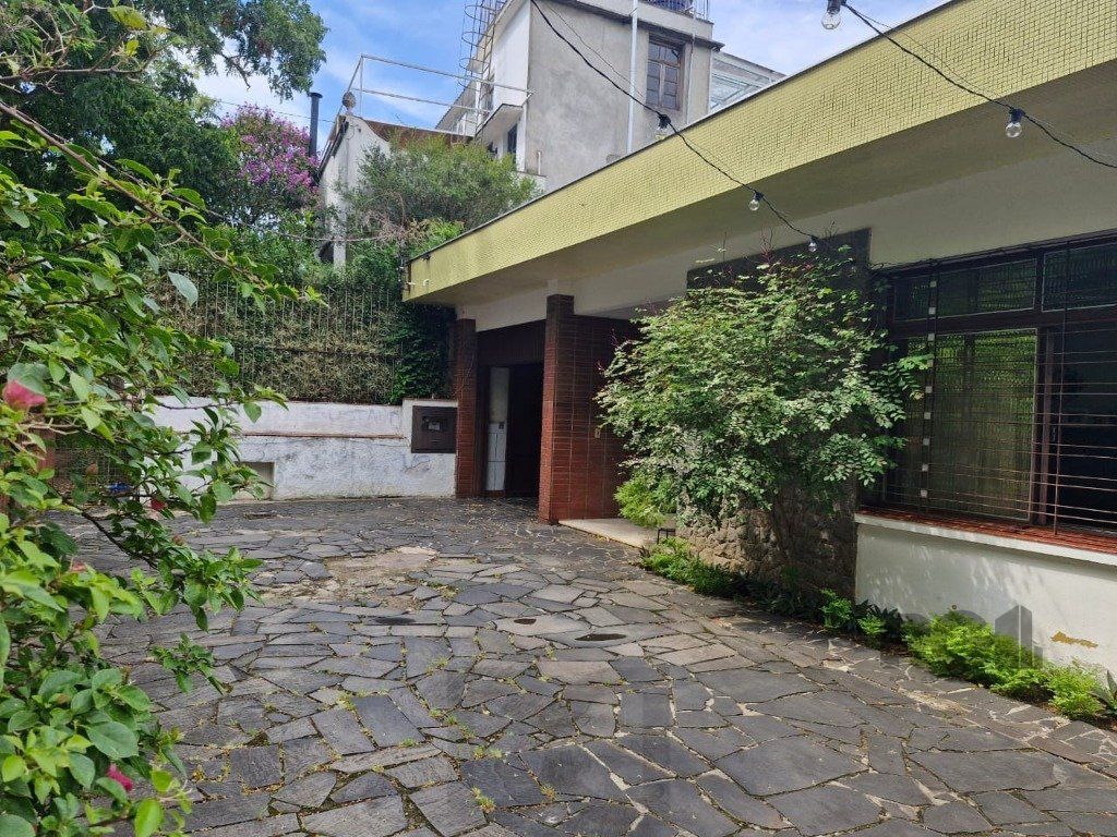 Casa 4 Dormitórios Bairro Teresópolis — foto 1