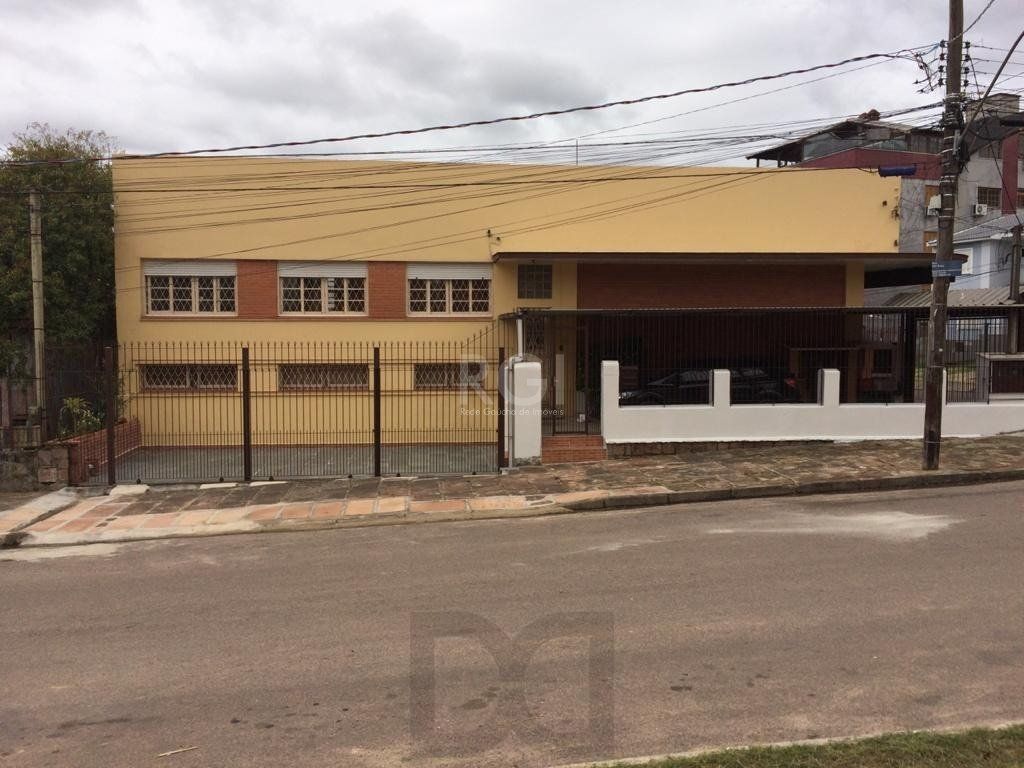 Casa para Venda - 233m², 4 dormitórios, 5 vagas - Nonoai — foto 1