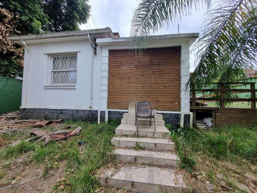 Casa com 3 quartos, 4 vagas e 120m² no bairro Vila Assução — foto 1