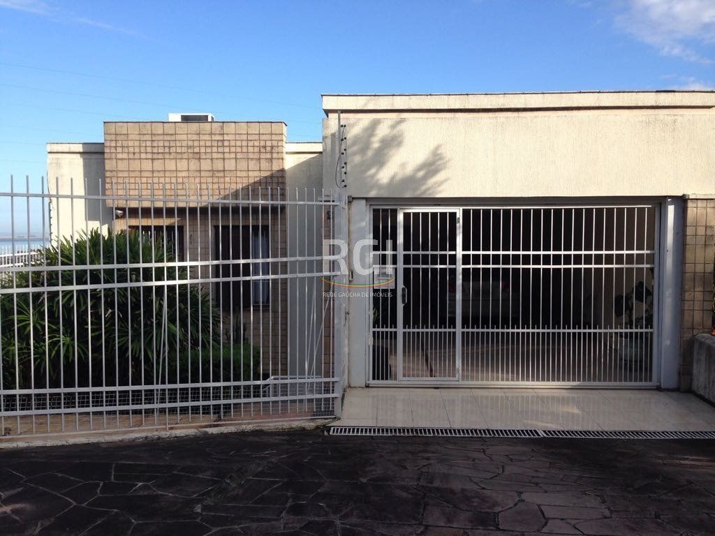 Casa para Venda - 485m², 3 dormitórios, sendo 1 suites, 4 vagas - Teresópolis — foto 2