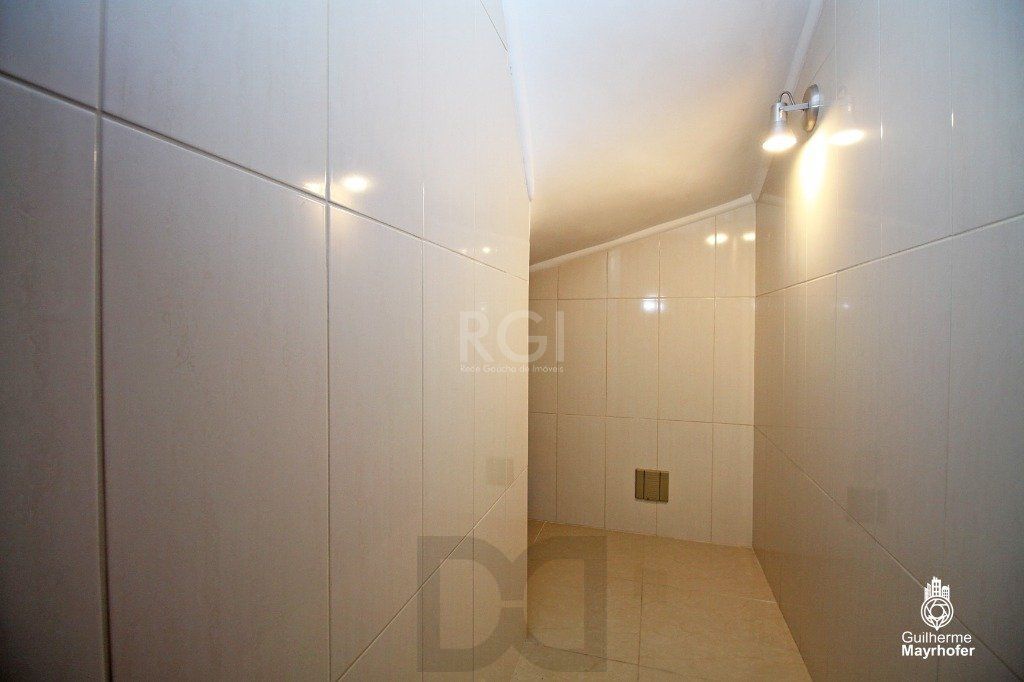 Casa para Venda - 246m², 3 dormitórios, sendo 2 suites, 3 vagas - Vila Ipiranga — foto 9