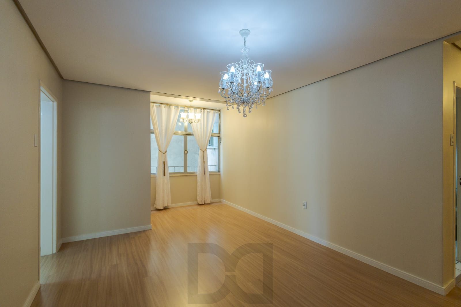 Apartamento de 80 m²semi mobiliado, 3 dormitórios e 1 suíte no Centro Histórico — foto 1