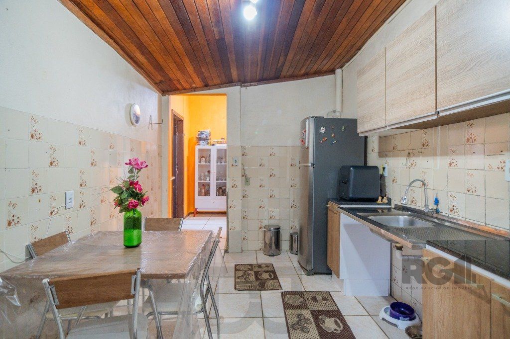 Casa de 2 Dormitório(s) Bairro Nonoai - Porto Alegre — foto 19