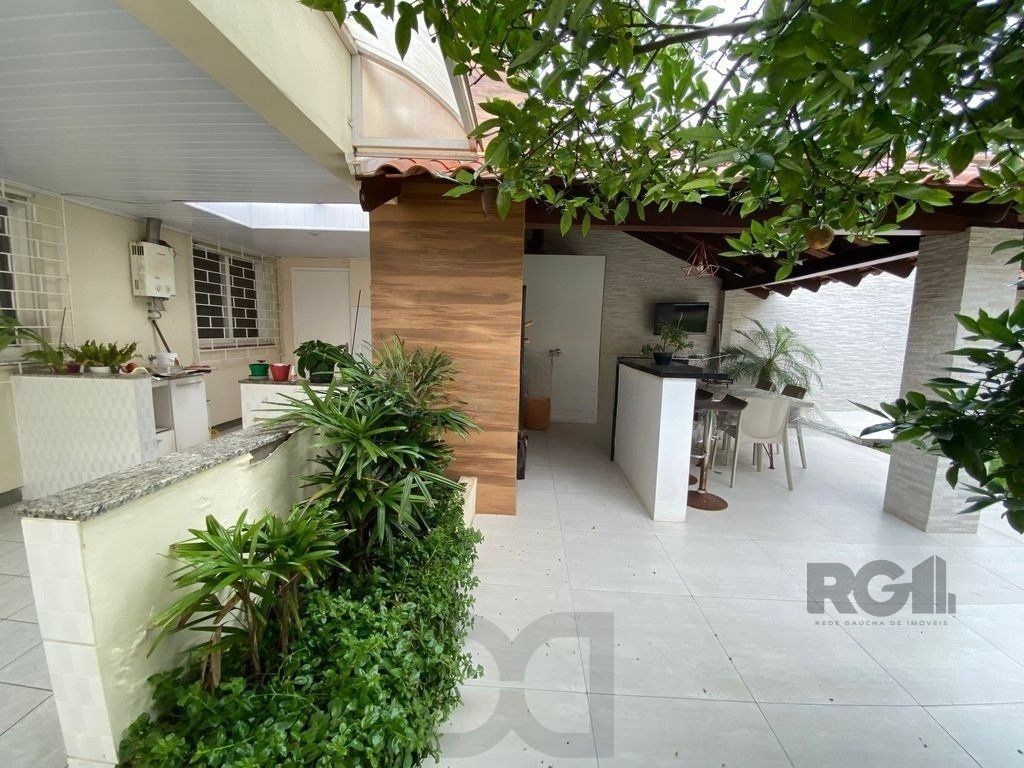 Casa de 5 dormitórios, bairro Jardim Floresta — foto 3