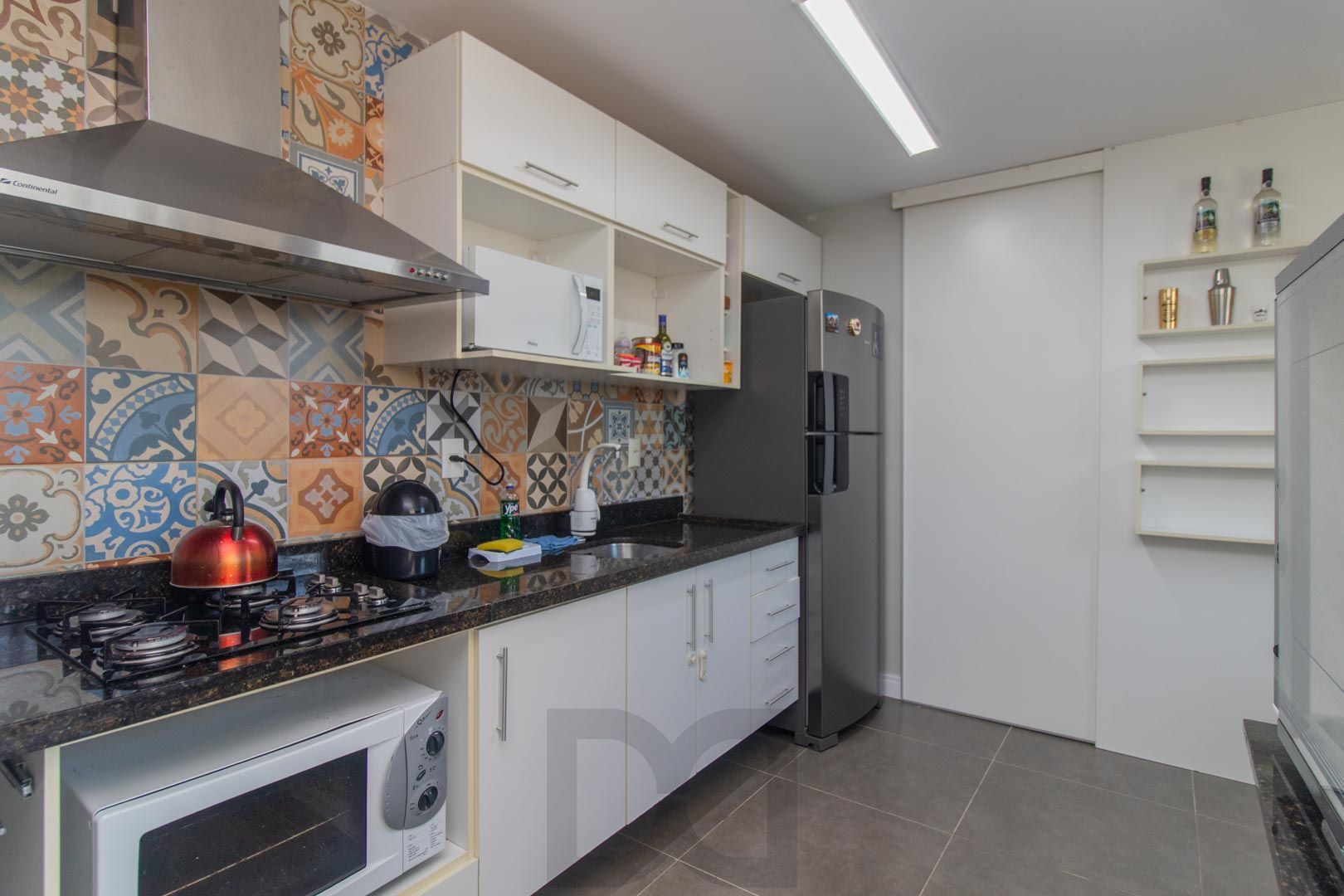 Apartamento de 2 dormitórios á venda no Bairro Teresópolis - Porto Alegre. — foto 4