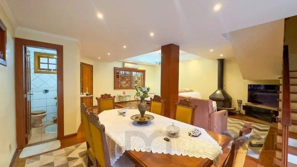 Casa com 4 quartos no bairro nonoai — foto 3