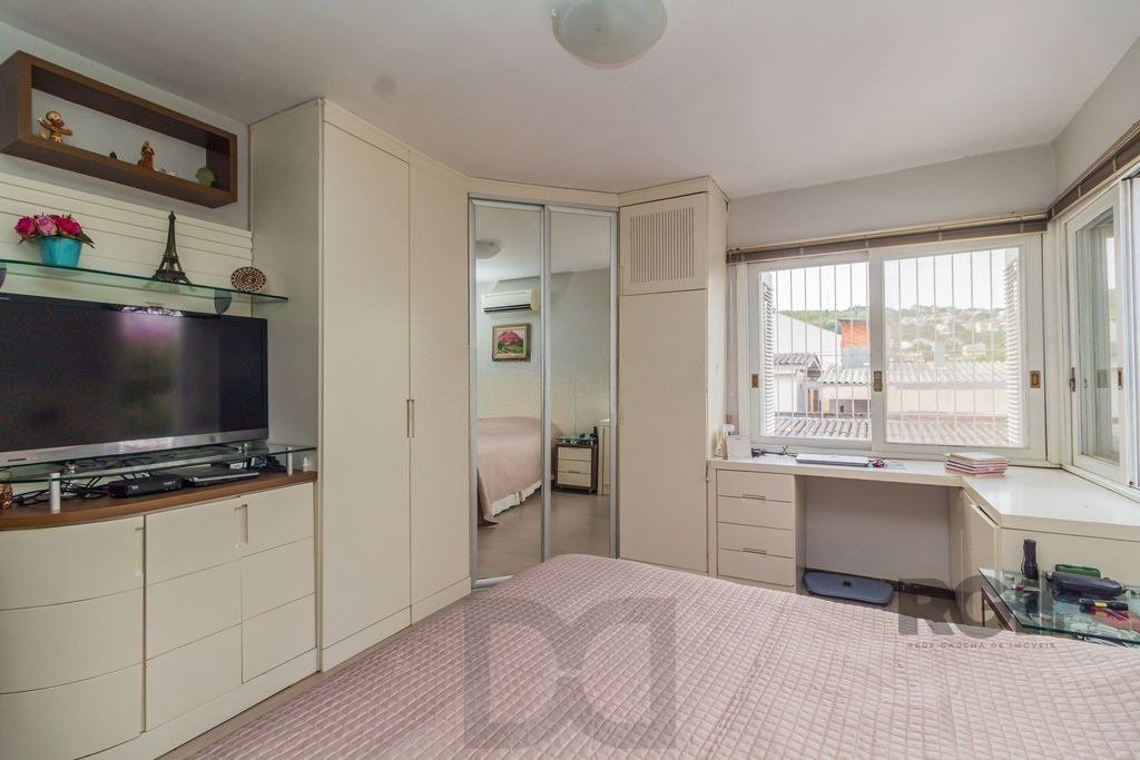 Casa com 3 dormitórios no bairro Nonoai — foto 17
