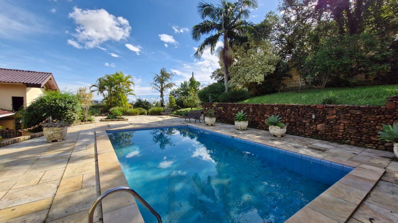 Casa de Cinema na Glória, com 500m² de área privada, 3 dormitórios, piscina, horta, lareira, elevador, gradeada 4 garagens — foto 27