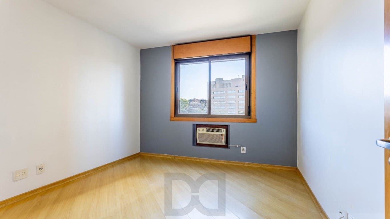 Apartamento de 2 dormitorios à venda em Passo da Areia, Porto Alegre. — foto 17
