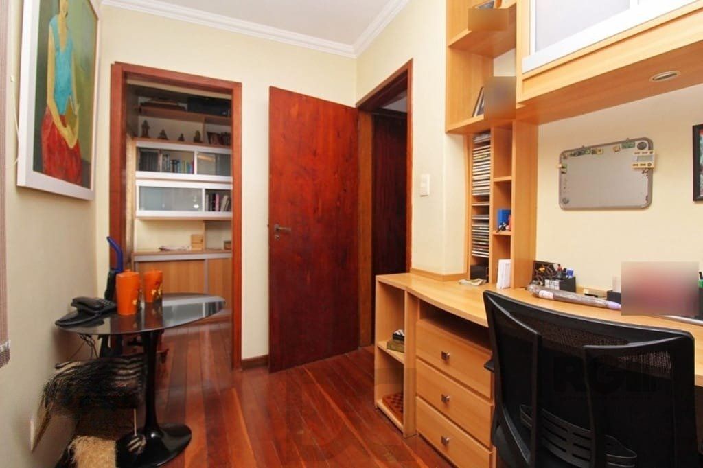 Casa de 275m² - 3 dormitórios e 3 vagas no bairro Coronel Aparício Borges — foto 15
