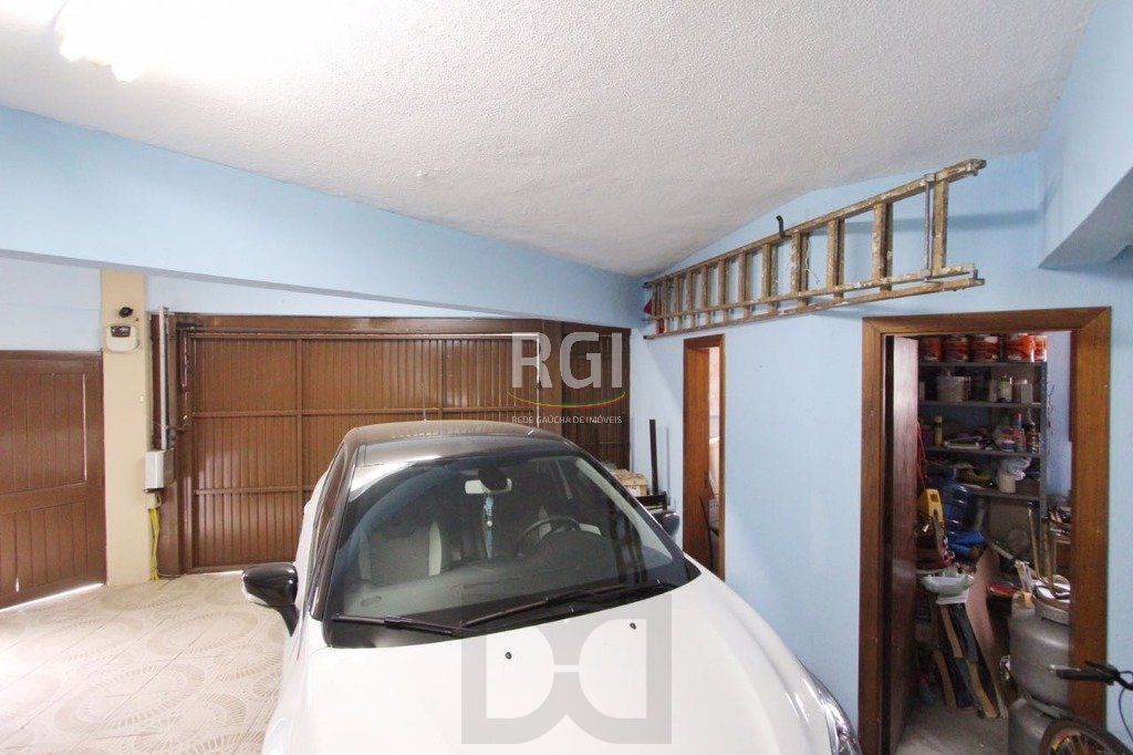 Casa para Venda - 259.5m², 4 dormitórios, sendo 1 suites, 3 vagas - Teresópolis — foto 13