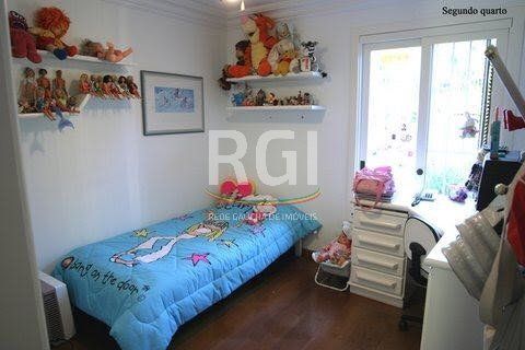 Casa para Venda - 485m², 3 dormitórios, sendo 1 suites, 4 vagas - Teresópolis — foto 10