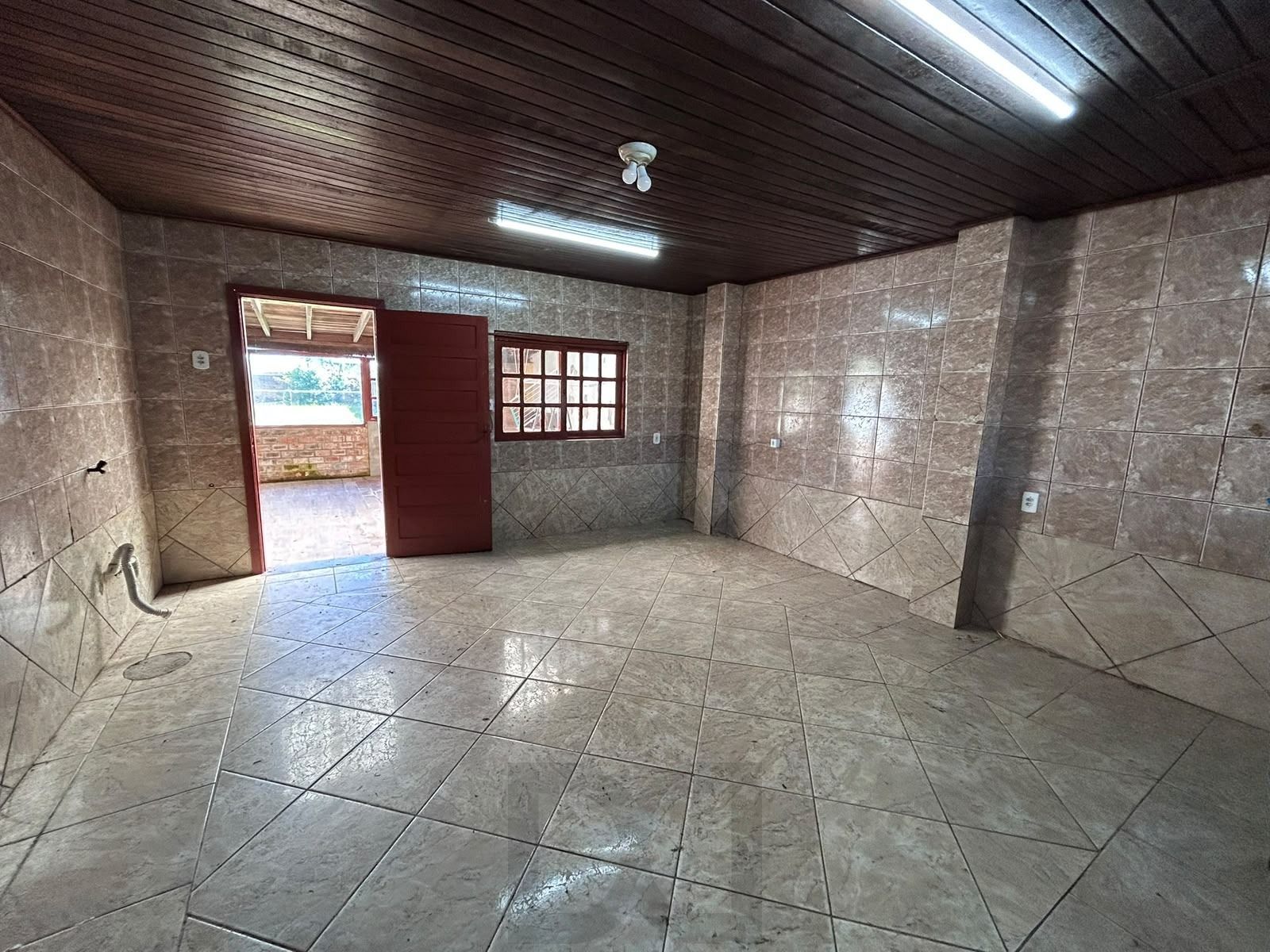 Casa de 3 dormitórios a Venda no Bairro Ponta Grossa - Porto Alegre — foto 3