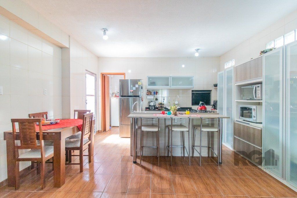 Casa com 3 dormitórios e 3 vagas no bairro Santa Tereza — foto 34