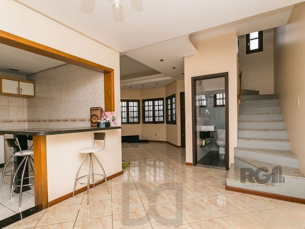Casa de 3 dormitórios, no bairro Campo Novo — foto 1