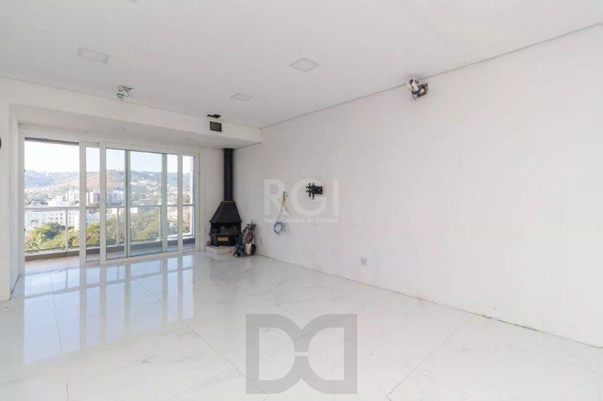 Casa para Venda - 377m², 4 dormitórios, sendo 2 suítes, 3 vagas - Teresópolis — foto 1