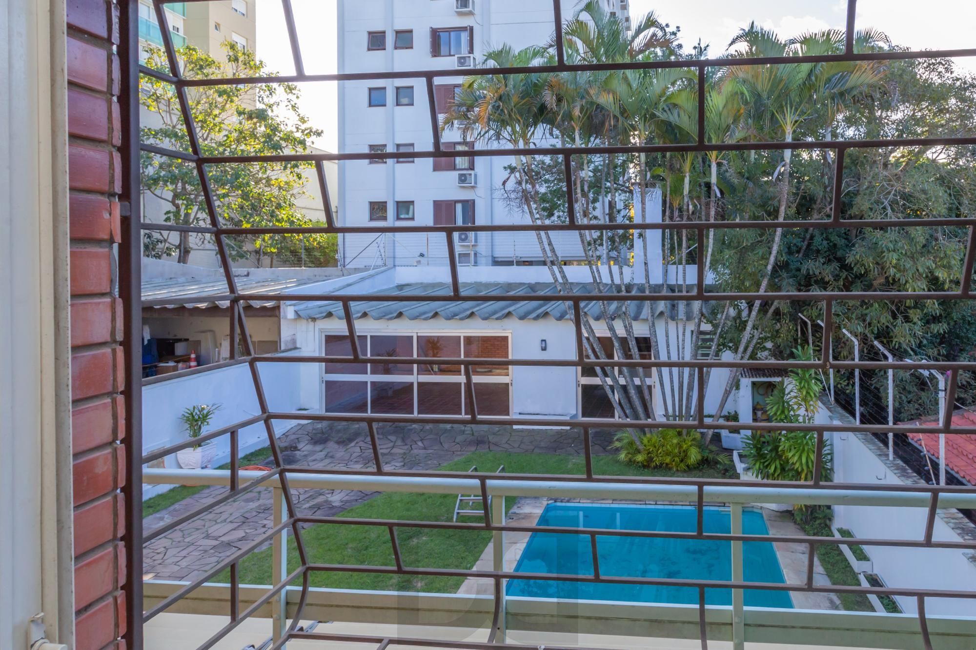 Casa com piscina e patio ampla no bairro Boa Vista, Porto Alegre/RS — foto 12