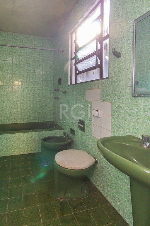 Casa 3 dormitórios, 3 banheiros, bairro Teresópolis. — foto 18