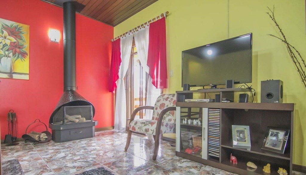 Casa para Venda - 252m², 3 dormitórios, sendo 1 suites, 3 vagas - Parque Santa Fé — foto 6