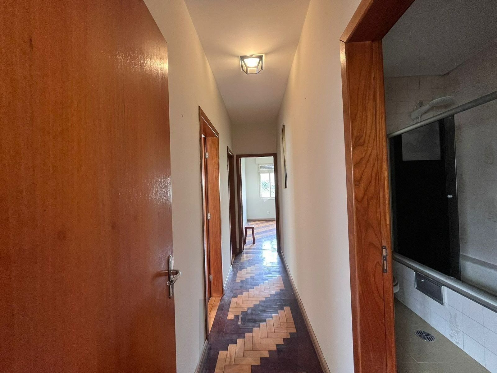 Apartamento de 3 dormitórios á venda no Bairro Rio Branco, Porto Alegre. — foto 6