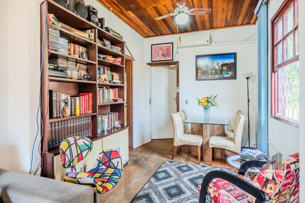 Casa de 2 Dormitório(s) Bairro Nonoai - Porto Alegre — foto 1