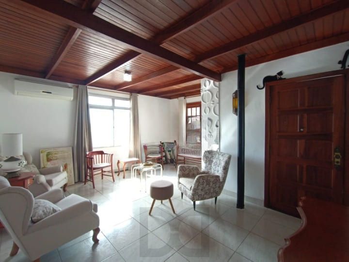 Casa para Venda - 142.8m², 4 dormitórios, 5 vagas - Teresópolis — foto 4