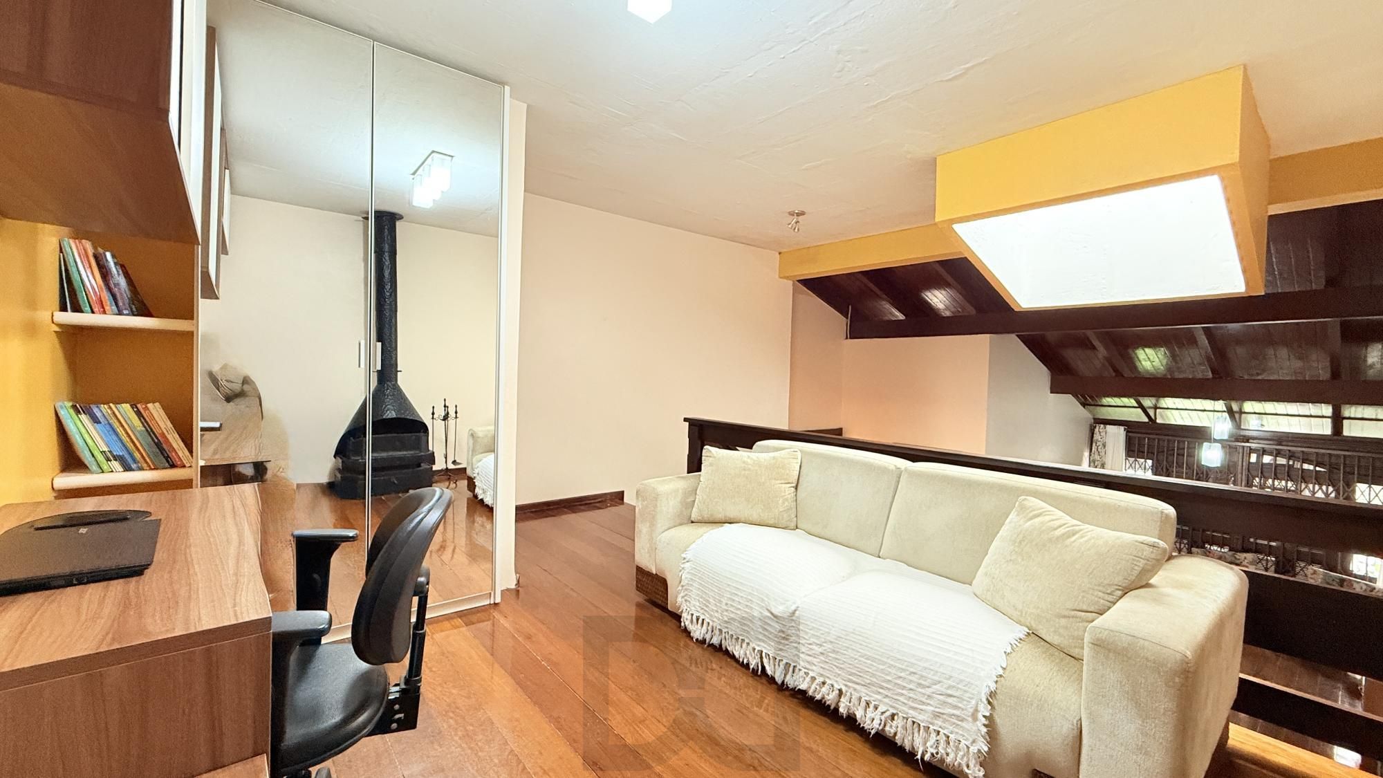 Casa para Venda - 260m², 4 dormitórios, sendo 1 suites, 4 vagas - Nonoai — foto 37