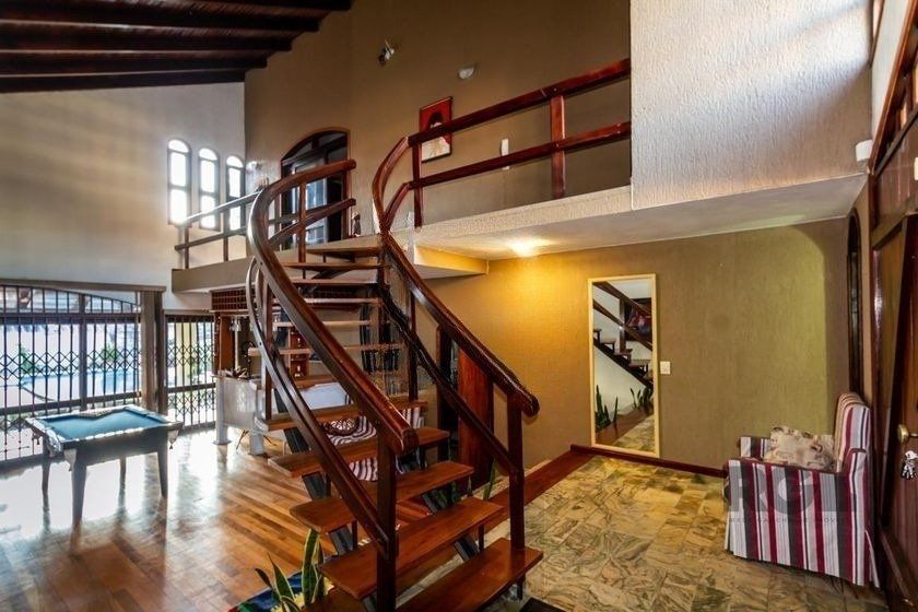 Casa 303m² - 4 dormitórios, 2 vagas no bairro Santo Antônio — foto 8