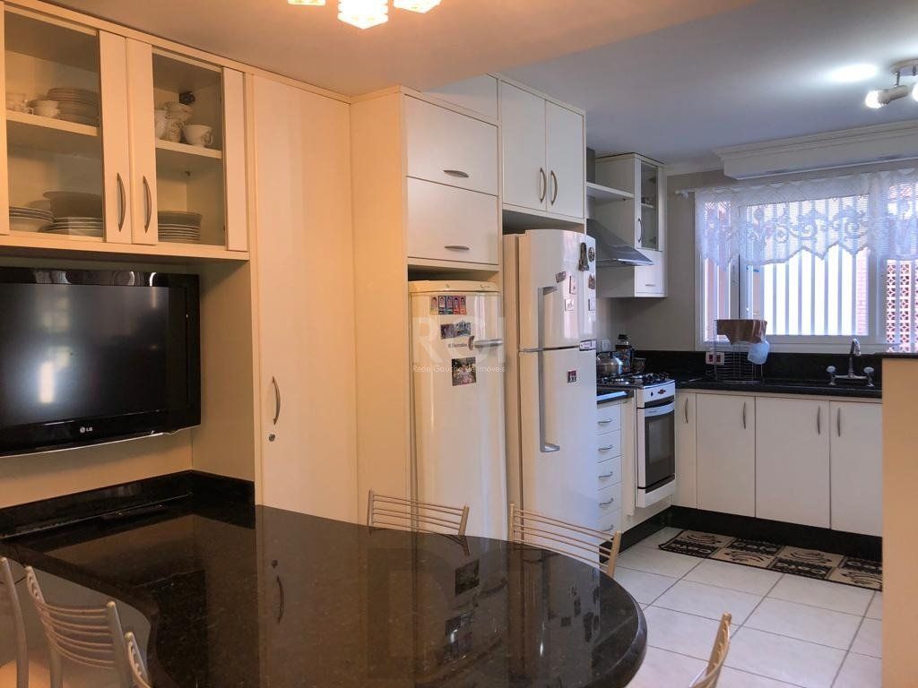 Casa à venda - 230m², 4 quartos, sendo 2 suítes, churrasqueira, piscina e 03 vagas de garagem — foto 25
